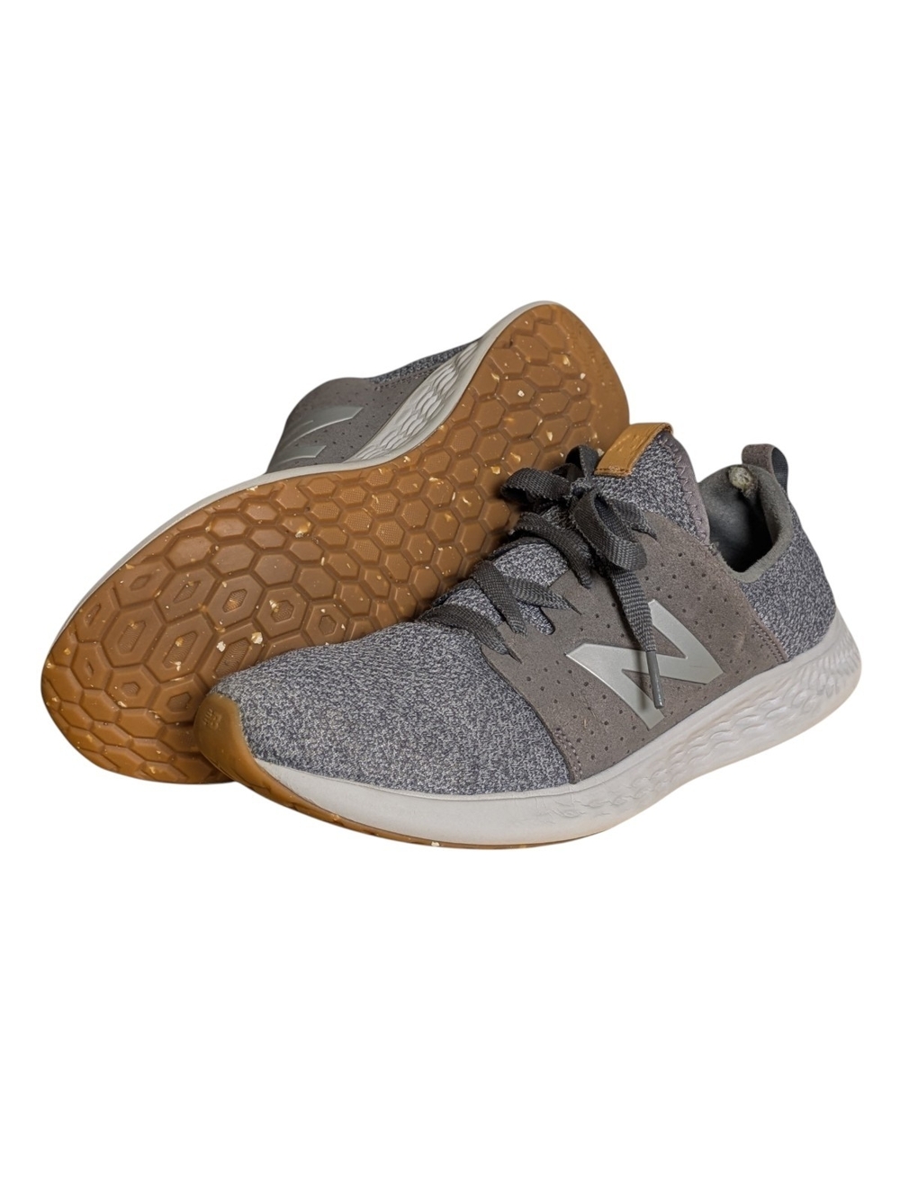 New Balance Men's Size 10.5 Knit Gray Athletic Sneakers With Gum Sole